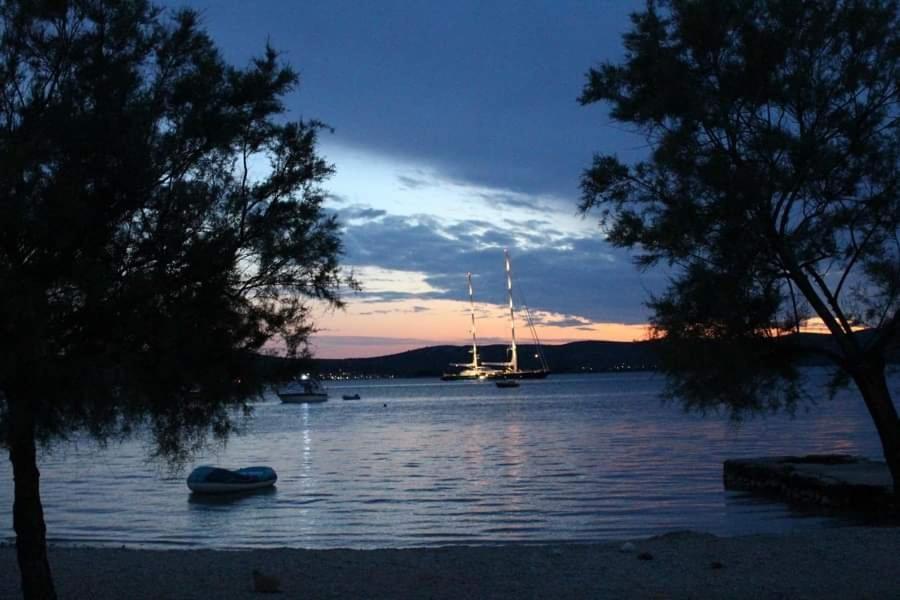 Appartamento Anna Biograd Na Moru Esterno foto